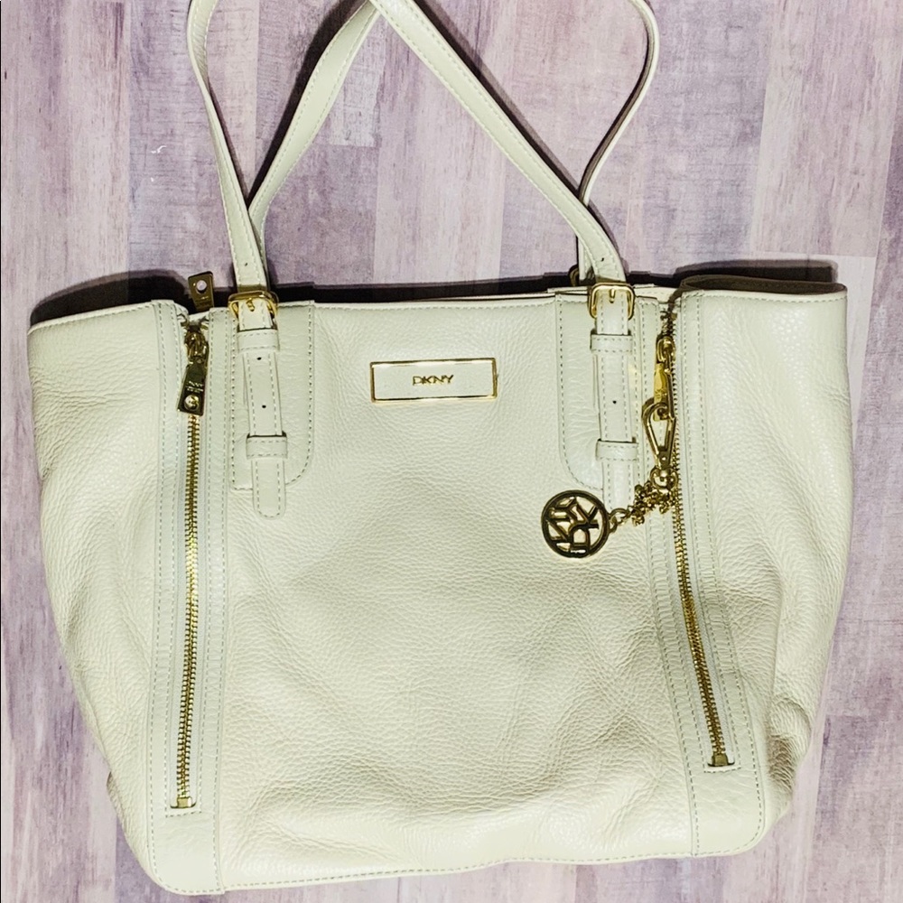 Beautiful DKNY Soft Leather satchel